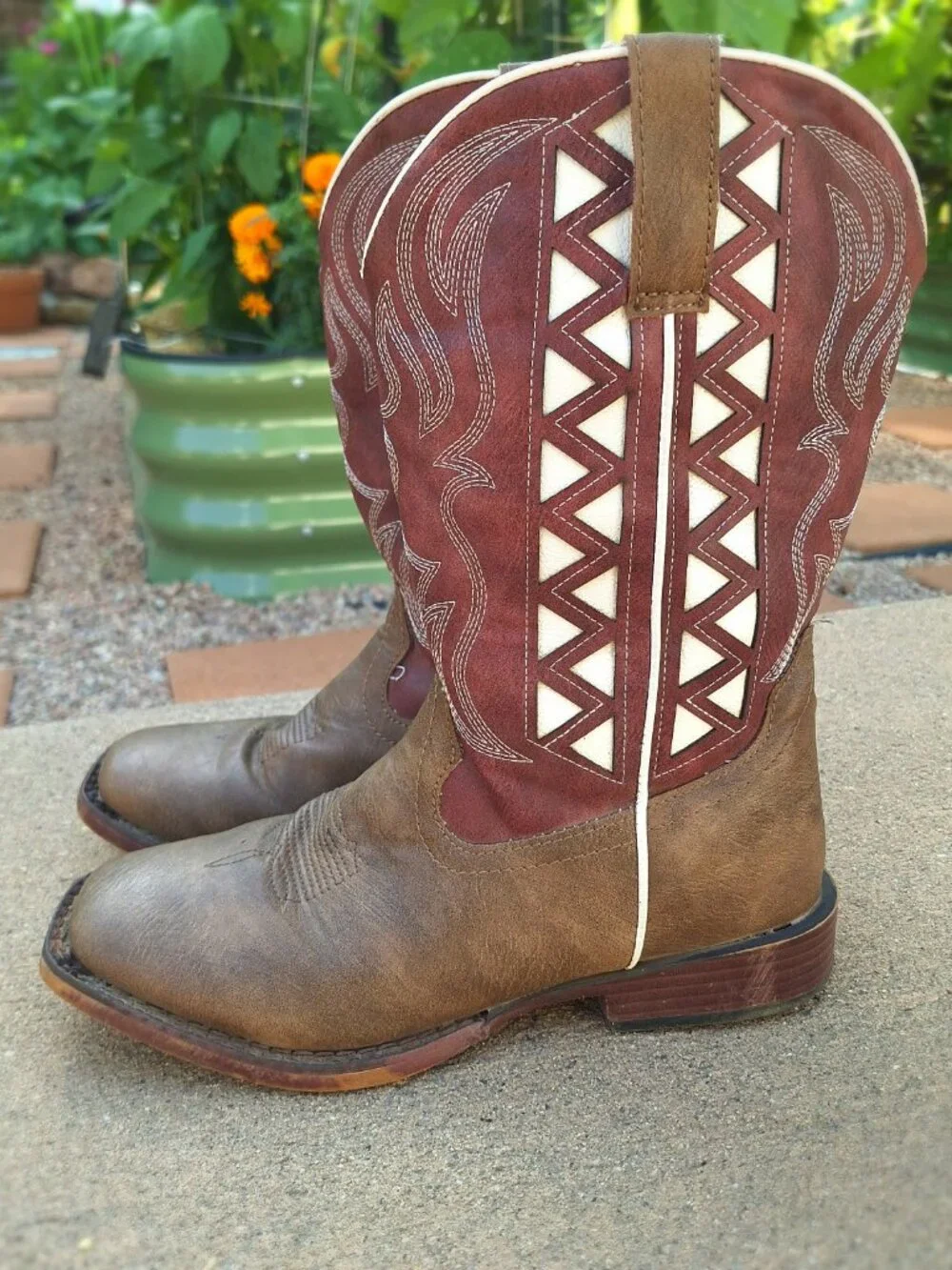 Roper Girls' Askook Western Boots - Broad Square Toe, Big Kids Size 5